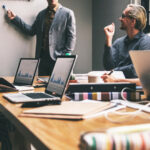 Management des business units : pourquoi se former à distance en 2025 ?